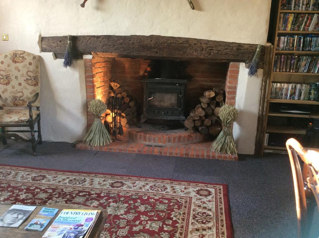 Valley Farmhouse, Westhall Redisham 客房 照片